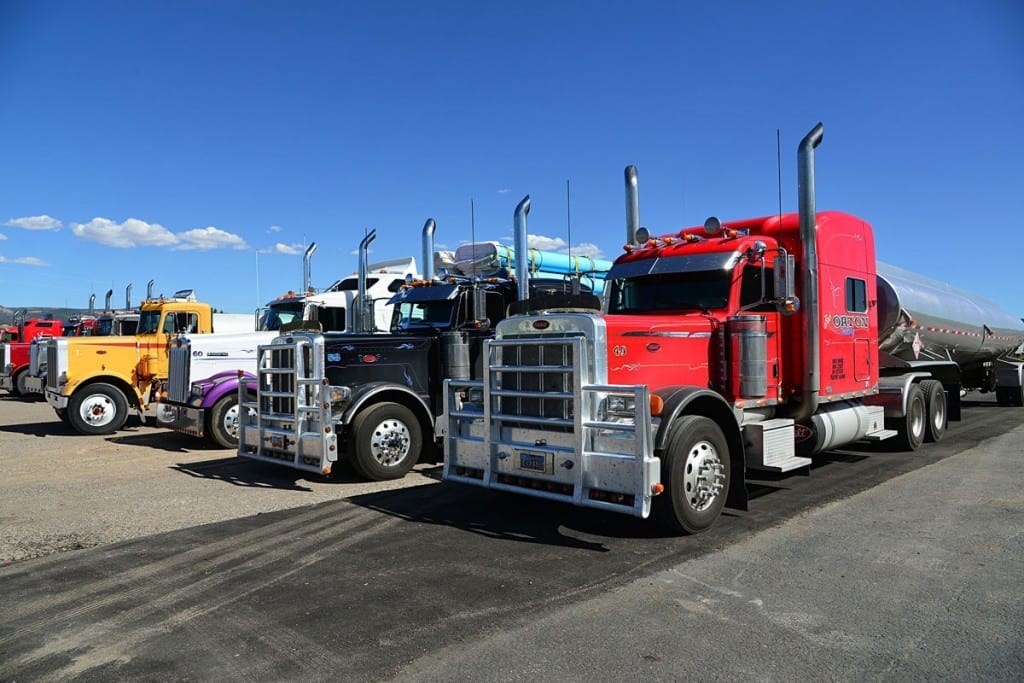 freight factoring enables fleet owners to control costs